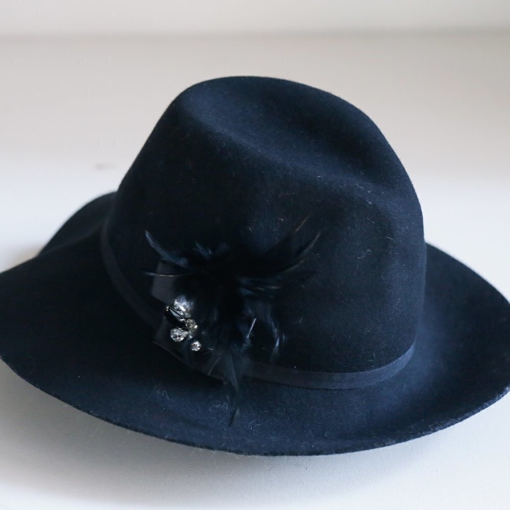 August Hat Company Black Wool Hat w Rhinestone